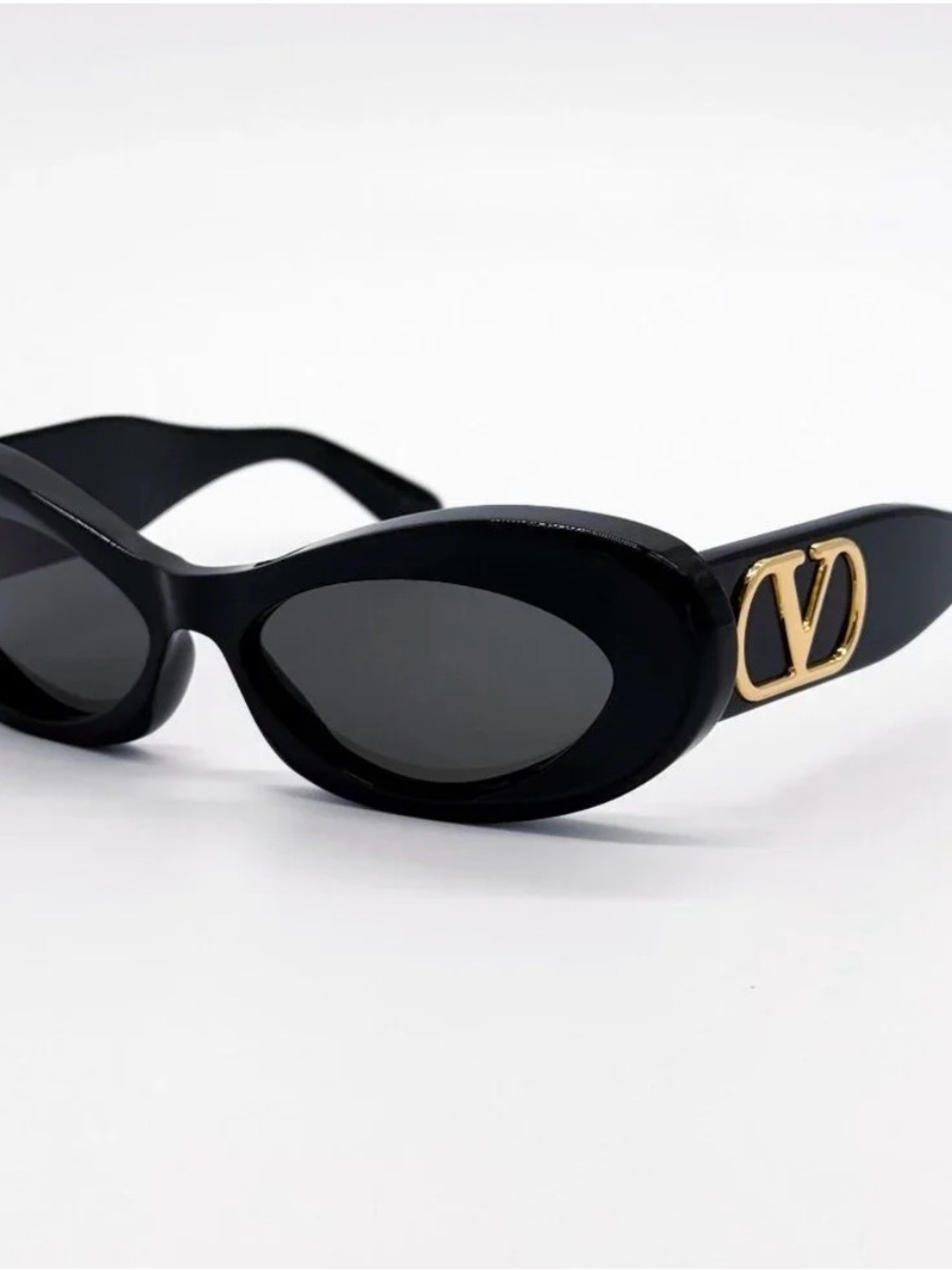 Valentino sunglasses Black with gold WITH FULL PACKAGE Model: VLS-178A - Picture 3 of 8